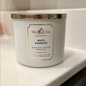 White Barn White Gardenia Scented Candle